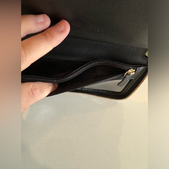 MICHAEL KORS | Wristlet - Picture 3 of 8